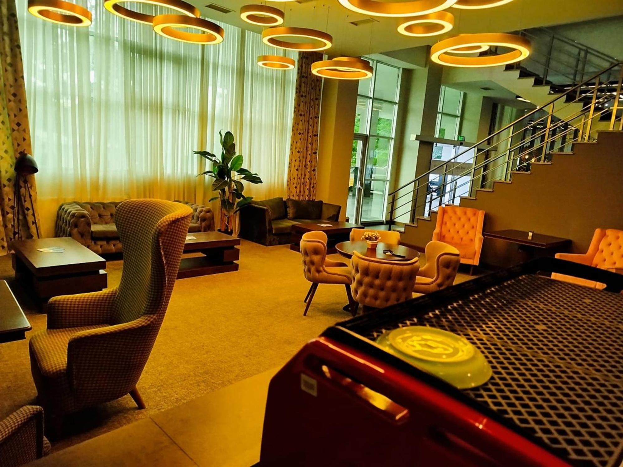 Green Tower Hotel Tiflis Exterior foto